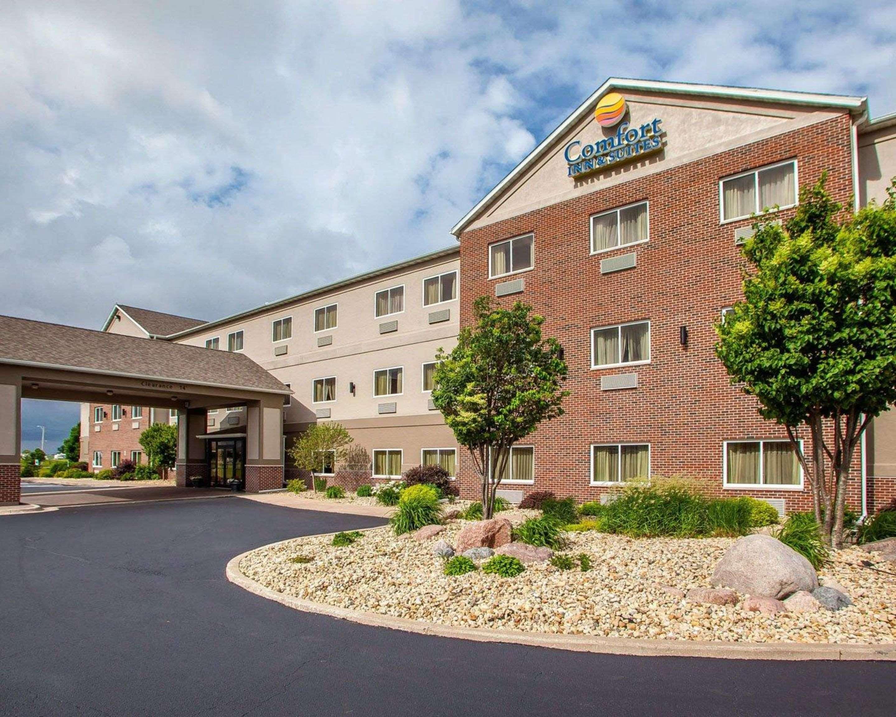 Comfort Inn & Suites Davenport - Quad Cities Exterior photo